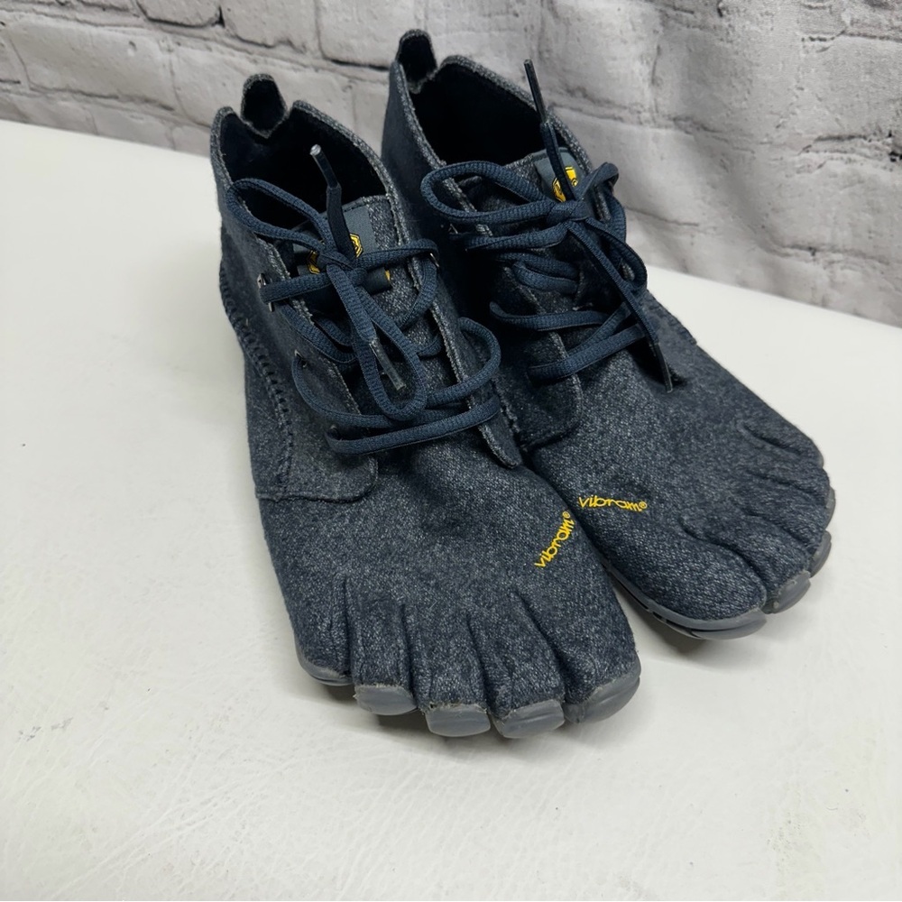 Vibram FiveFingers Charcoal Interior size  43 is 9.5/10